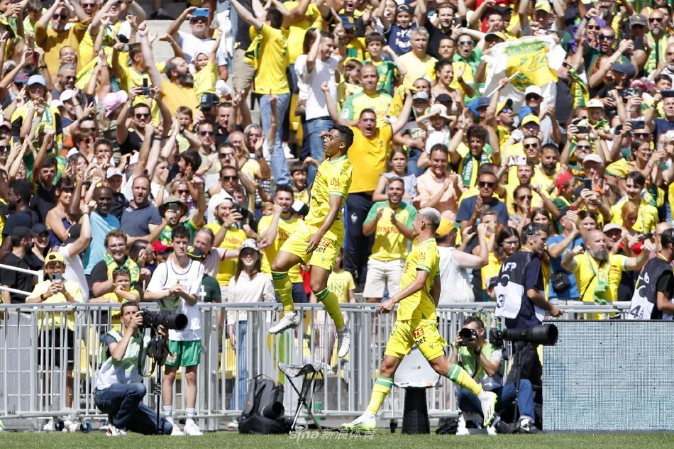 开赛男双比 开赛男双比